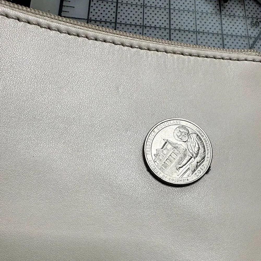 Kate Spade New York Cream Leather Zip Clutch Wristlet Wallet Pouch